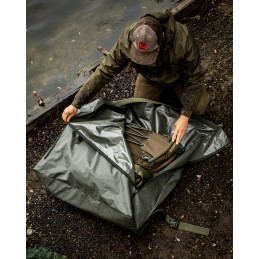 Downpour Roll-Up Bed Bag Trakker Products